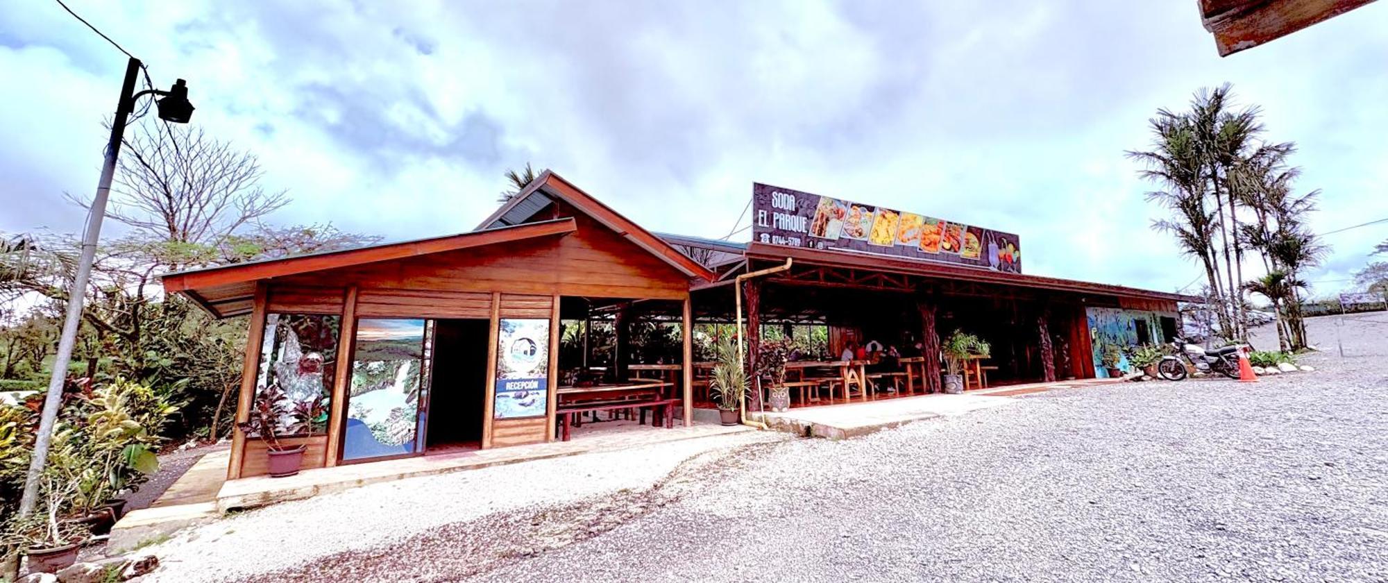 Rio Celeste Springs Blue Lodge Bijagua Esterno foto