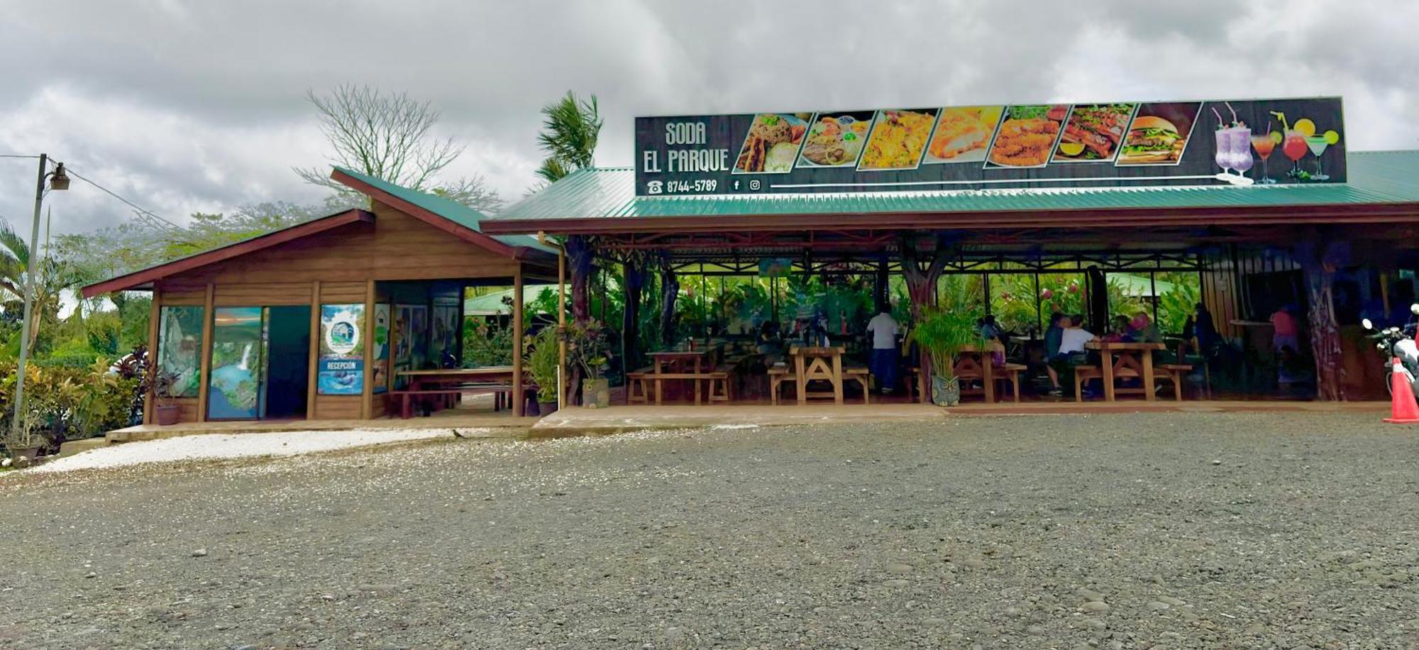 Rio Celeste Springs Blue Lodge Bijagua Esterno foto